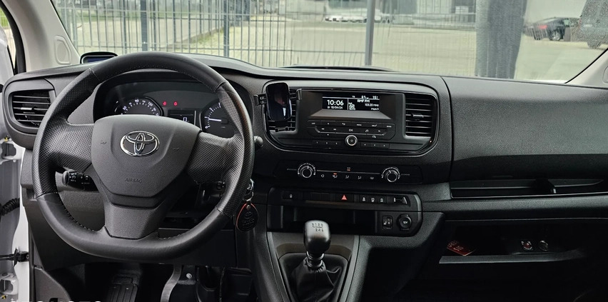 Toyota ProAce cena 162900 przebieg: 22900, rok produkcji 2022 z Rumia małe 137
